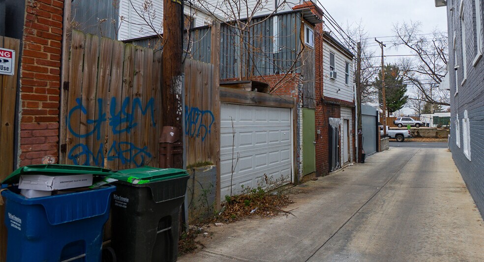 More Photos Of 3929 14th St NW, Washington Office For Sale