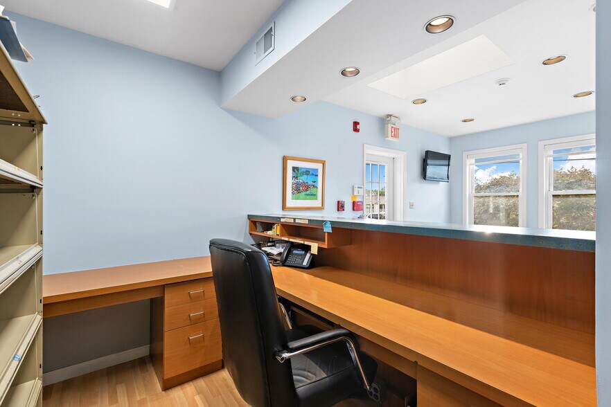 More Photos Of 197 S Washington Ave, Bergenfield Medical For Sale