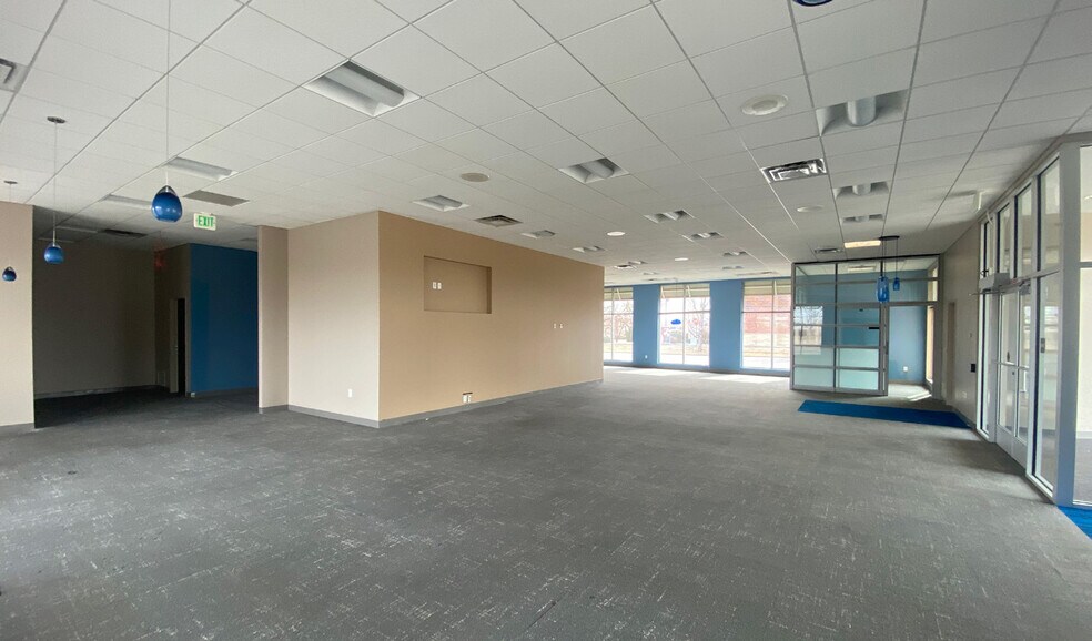 More Photos Of 2614 Main St, Longmont Bank For Sale