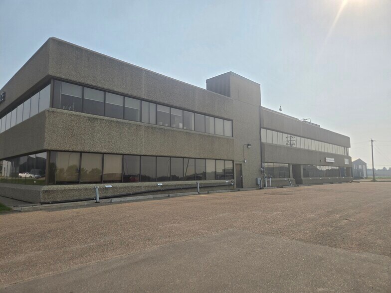 More Photos Of 5201 44 St, Bonnyville Industrial For Sale