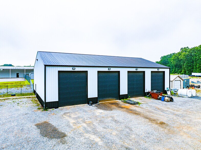 More Photos Of 5050 US-79, Paris Warehouse For Sale