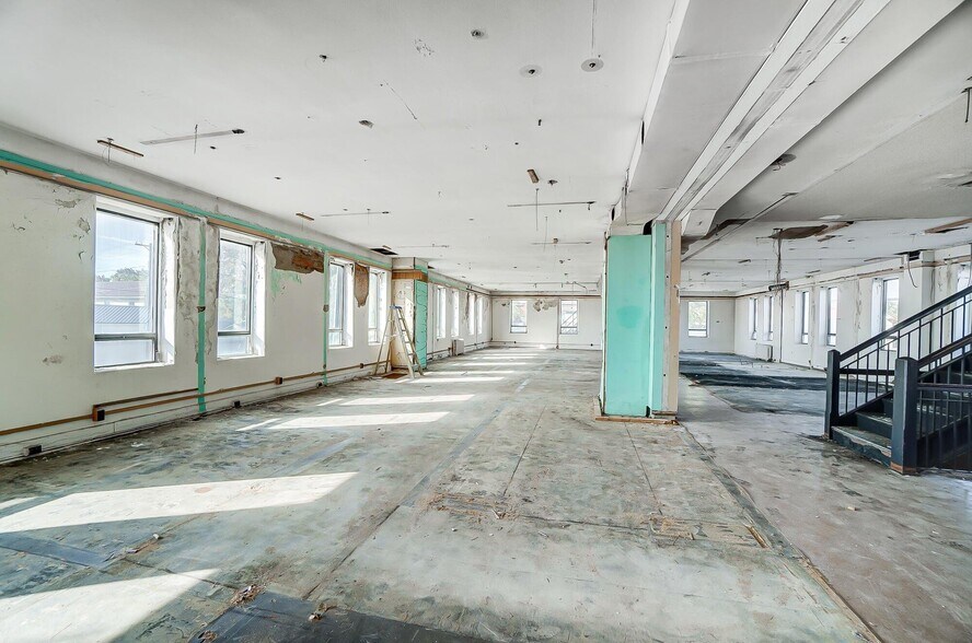 More Photos Of 311 S Main St, Celina Office For Sale