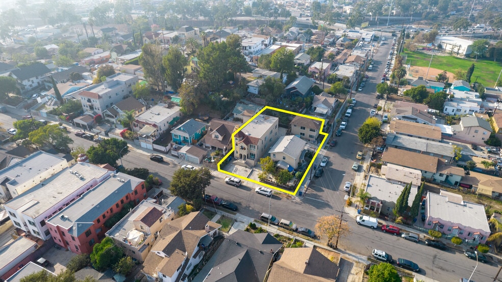 More Photos Of 645-649 N Cummings St, Los Angeles Apartments For Sale