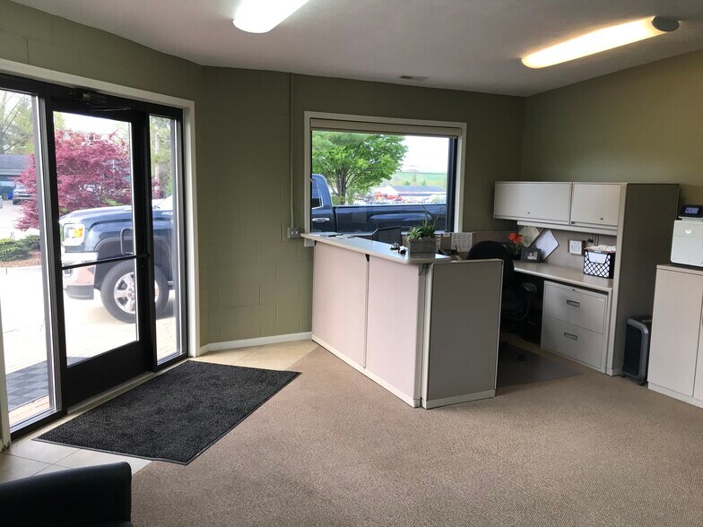 More Photos Of 395 100th St SW, Byron Center Industrial For Sale