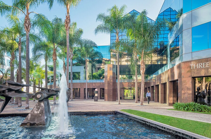 More Photos Of 10 Pointe Dr, Brea Office For Lease