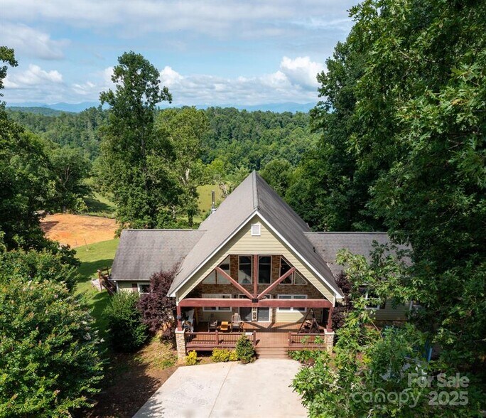 More Photos Of 127 Deer Hill Ln, Weaverville Specialty For Sale