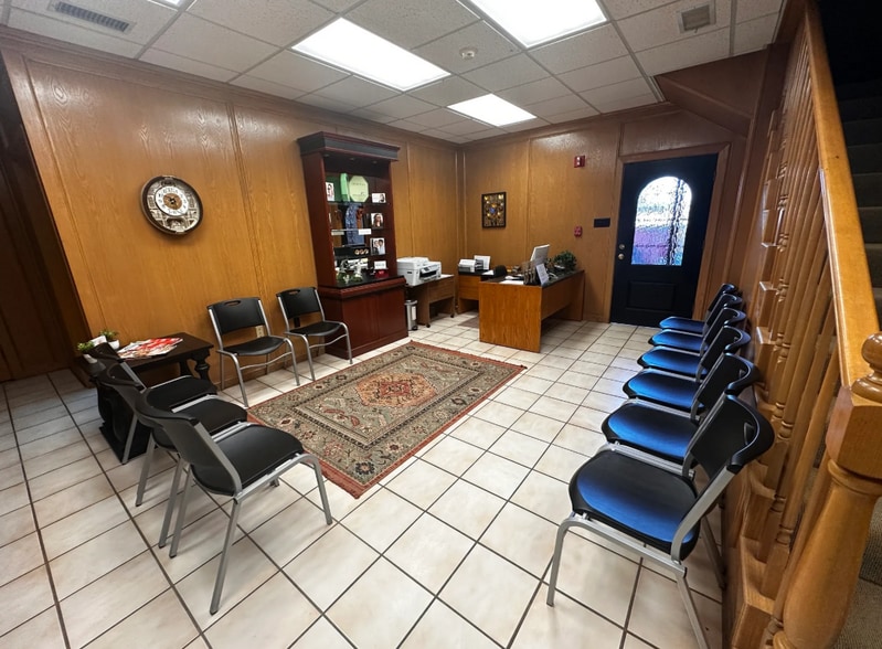 More Photos Of 2702 Shepherd St, Abilene Office For Sale