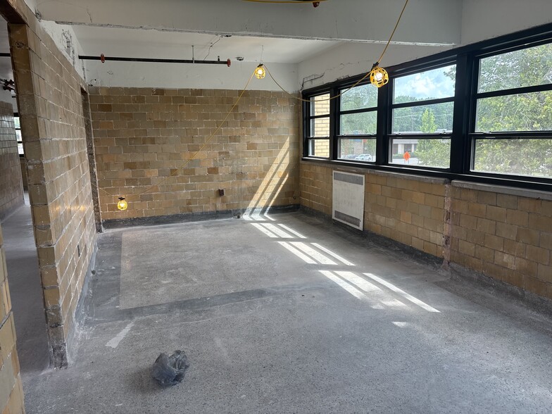 More Photos Of 425 N Harrison St, Shelbyville Apartments For Lease