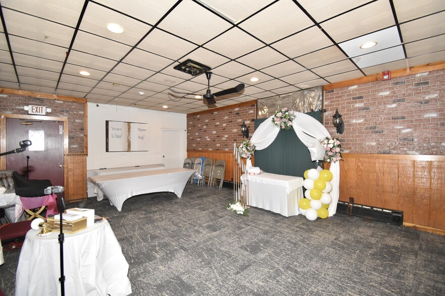 More Photos Of 570-574 Main St, Springfield Apartments For Sale