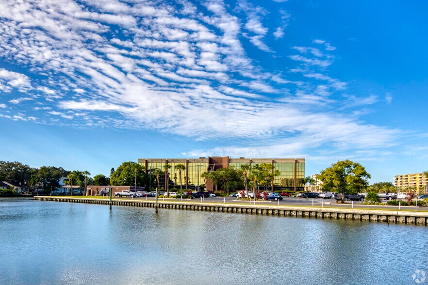 More Photos Of 205 S Hoover Blvd, Tampa Office For Lease
