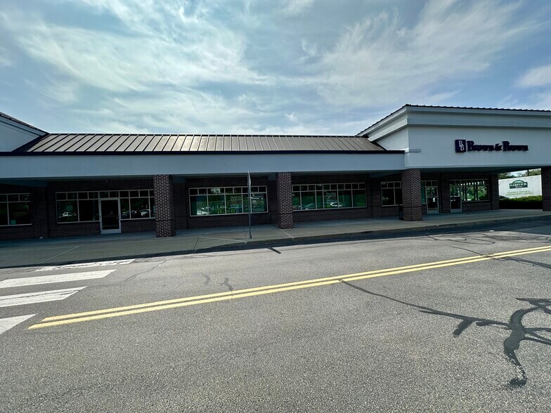More Photos Of 248-250 Flanders Rd, East Lyme Unknown For Lease