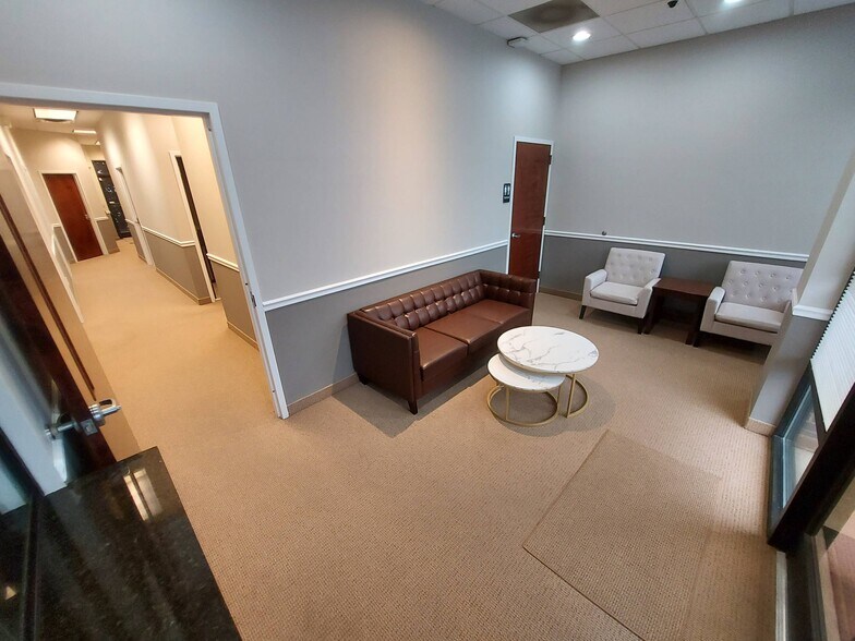 More Photos Of 4210 N Roxboro Rd, Durham Coworking Space