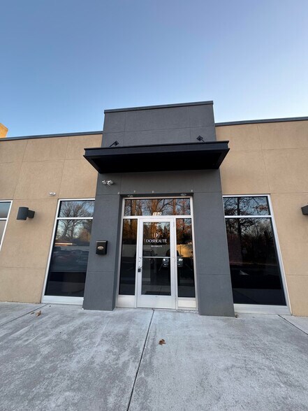 More Photos Of 571 Cross Keys Rd, Sicklerville Medical For Lease