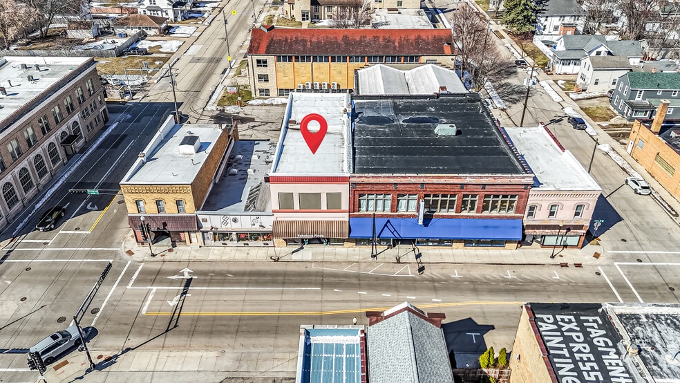 More Photos Of 811 Oregon St, Oshkosh Restaurant For Sale