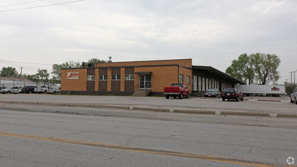 More Photos Of 3612 Gardner Ave, Kansas City Truck Terminal For Lease