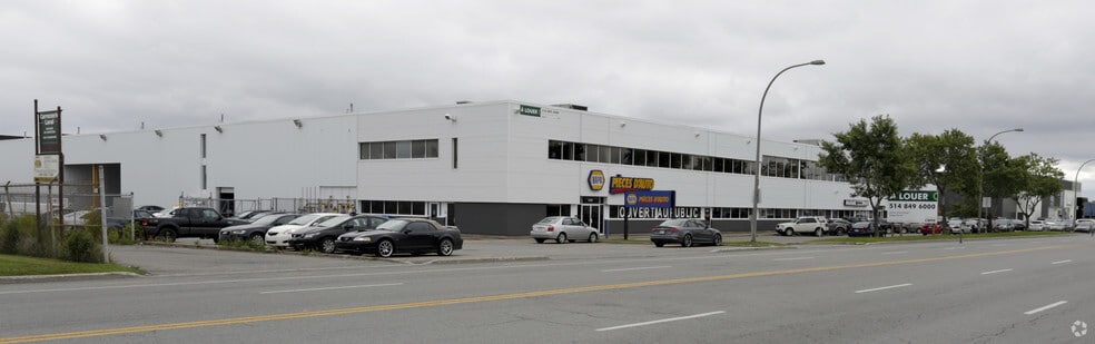 More Photos Of 2995-2999 Boul Le Corbusier, Laval Warehouse For Lease