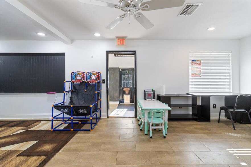 More Photos Of 7630 W Dunnellon Rd, Dunnellon Office For Sale