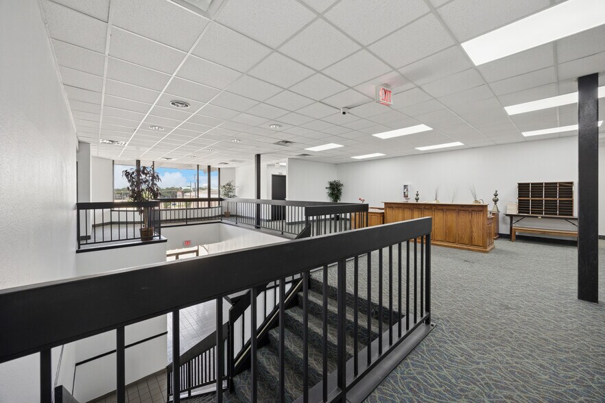 More Photos Of 2600 K Ave, Plano Office For Lease