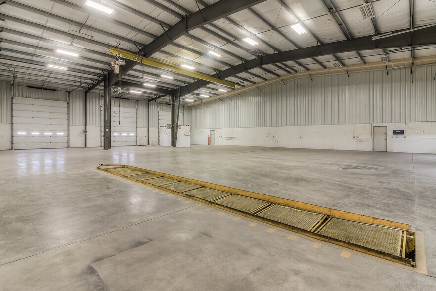 More Photos Of 501 Stover Rd, Grandview Industrial For Sale