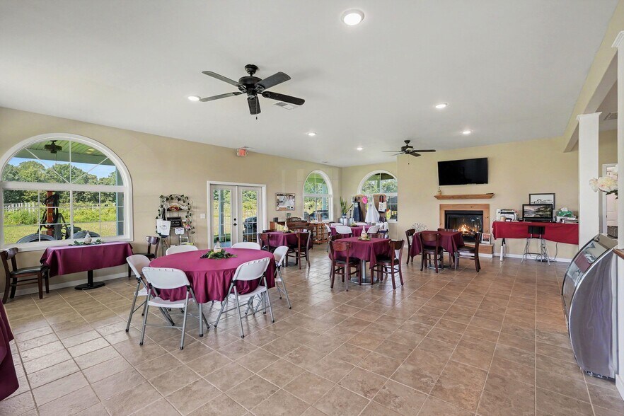 More Photos Of 495 Meadow Landing Ln, Caret Winery Vineyard For Sale