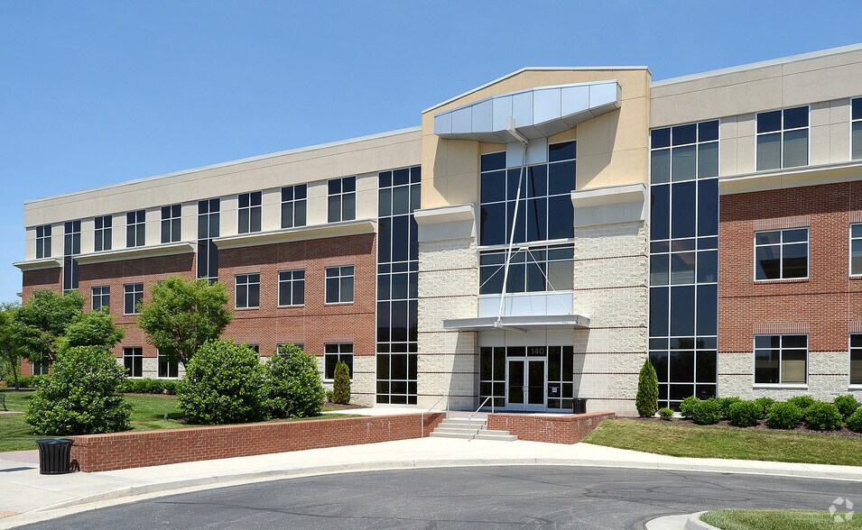 More Photos Of 140 Eastshore Dr, Glen Allen Office For Sale