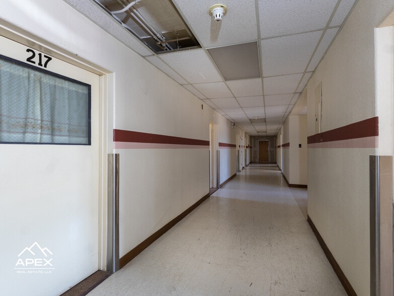 More Photos Of 1233 Uinta St, Evanston Office For Sale