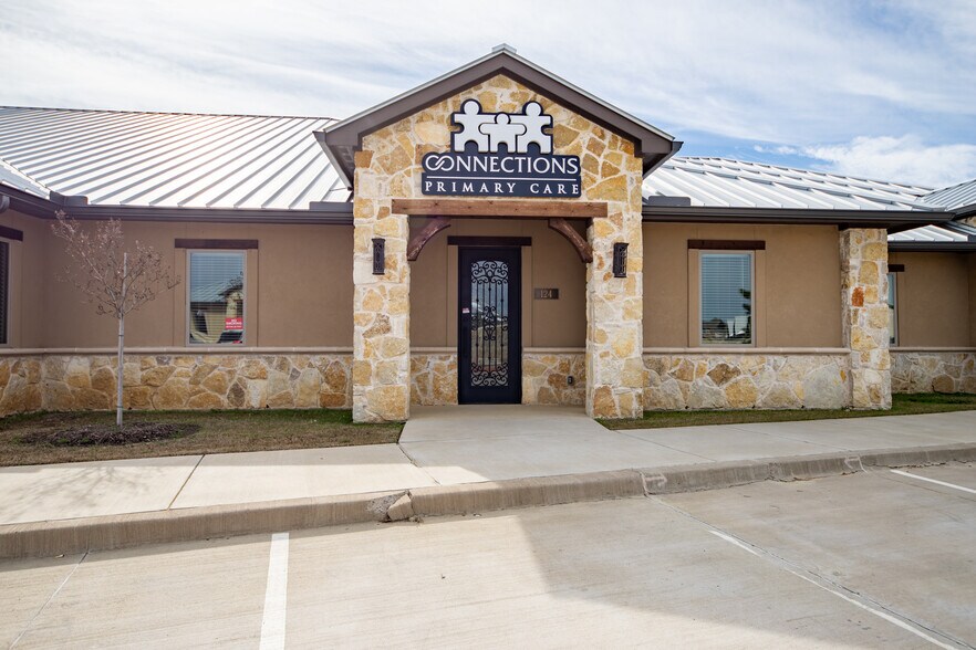 More Photos Of 255 W Lebanon, Frisco Medical For Lease