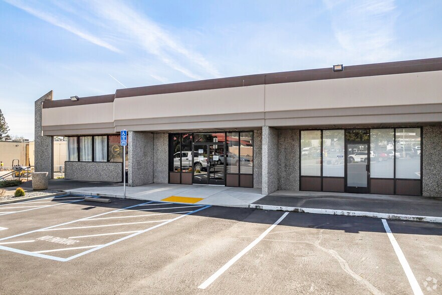 More Photos Of 11702-11734 Enterprise Dr, Auburn Office For Sale
