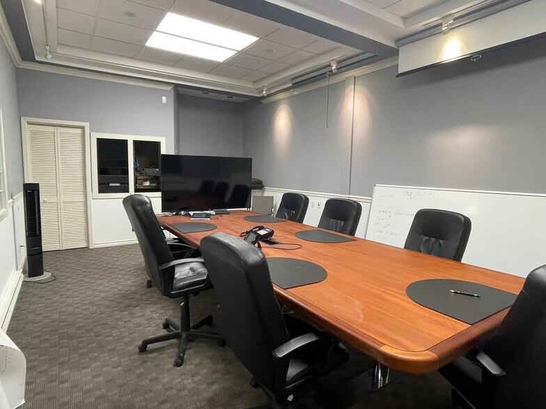 More Photos Of 12448 82nd Ave, Surrey Light Manufacturing For Sale