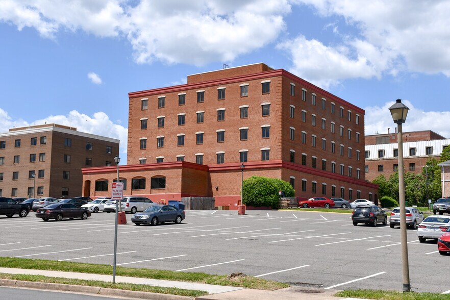 More Photos Of 4031 University Dr, Fairfax Office For Sale