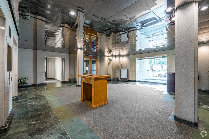 More Photos Of 9696 Skillman St, Dallas Office For Lease