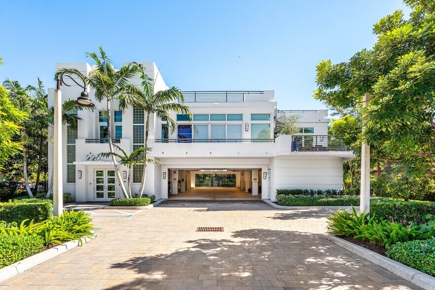 More Photos Of 226 Palm Ct, Delray Beach Medical For Sale