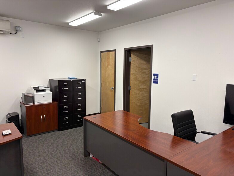 More Photos Of 2504 Manufacturing Ln, Richland Industrial For Lease
