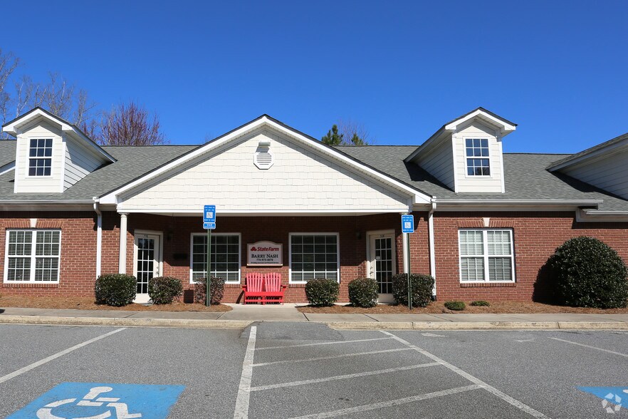 More Photos Of 5655 Lake Acworth Dr NW, Acworth Office Residential For Sale