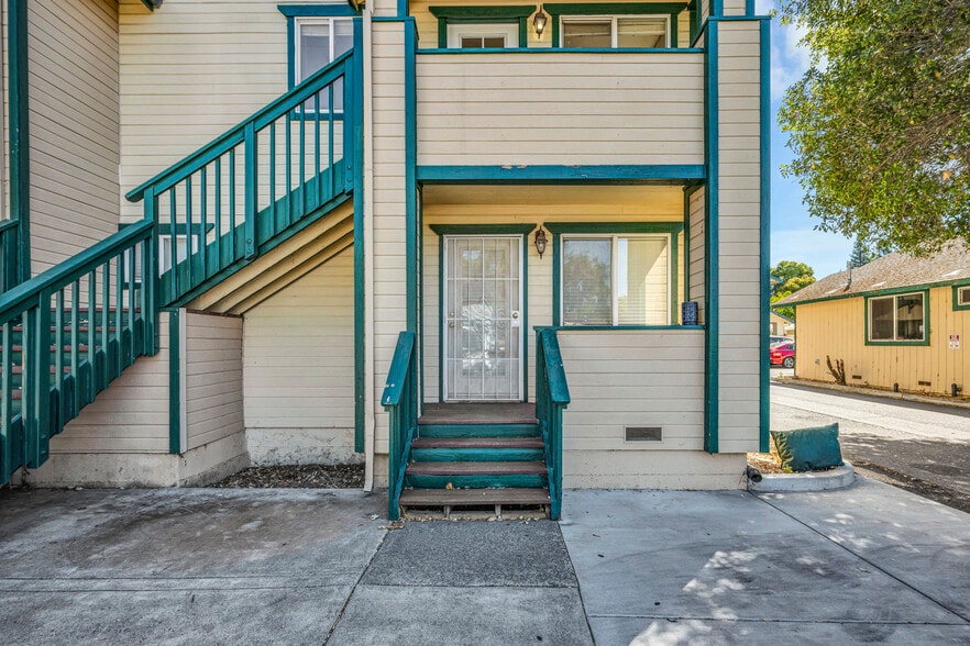 More Photos Of 1404 Slater St, Santa Rosa Apartments For Sale