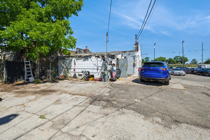 More Photos Of 2846 Sunrise Hwy, Bellmore General Retail For Sale