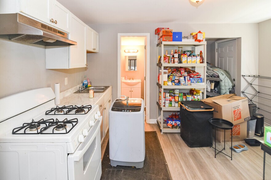 More Photos Of 3 Market St, Aberdeen Multifamily For Sale
