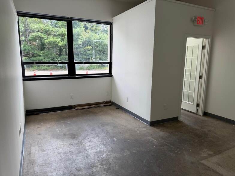 More Photos Of 115-117 Patterson St, Hillsdale Warehouse For Lease