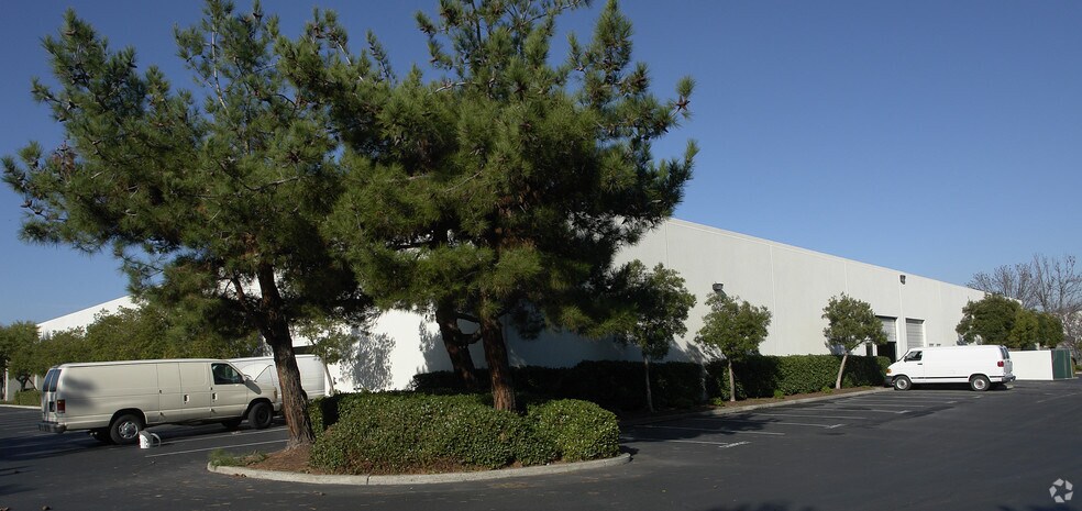 More Photos Of 46600-46610 Landing Pky, Fremont Research And Development For Lease
