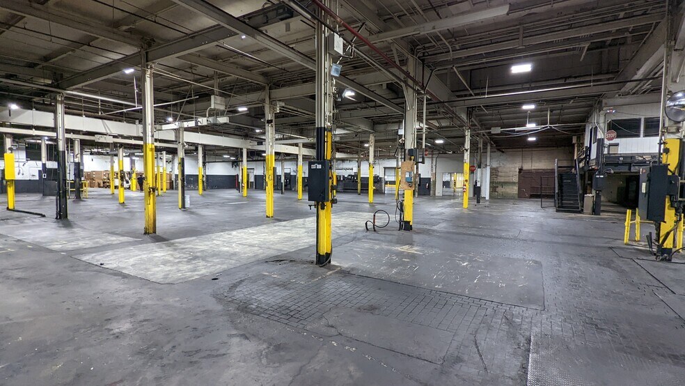 More Photos Of 3650 E 93rd St, Cleveland Unknown For Lease