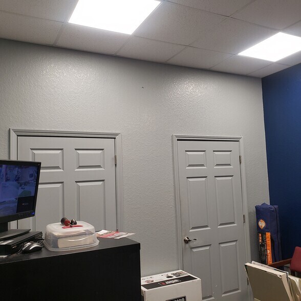 More Photos Of 3102 1st Ave S, Texas City Auto Repair For Sale