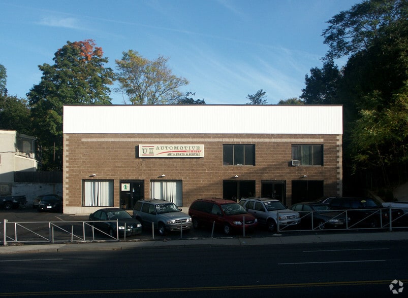 Primary Photo Of 31-39 Homer St, Waterbury Auto Repair For Sale