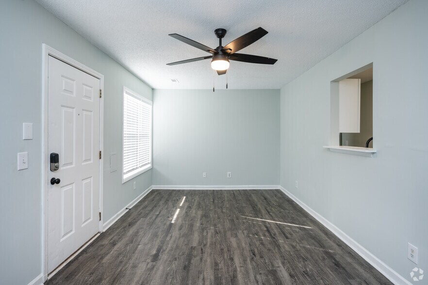 More Photos Of 122 Wendy Hill Way, Piedmont Apartments For Sale