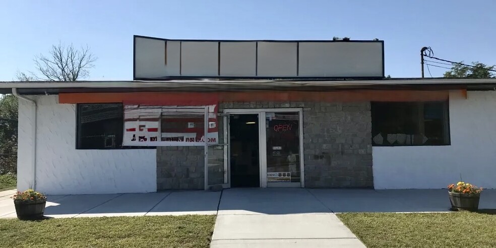 Primary Photo Of 319 Hathaway Blvd, New Bedford Storefront Retail Office For Sale