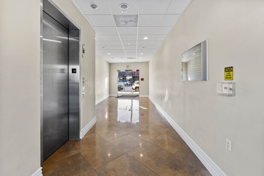 More Photos Of 13833-13841 Ventura Blvd, Sherman Oaks Storefront Retail Office For Sale