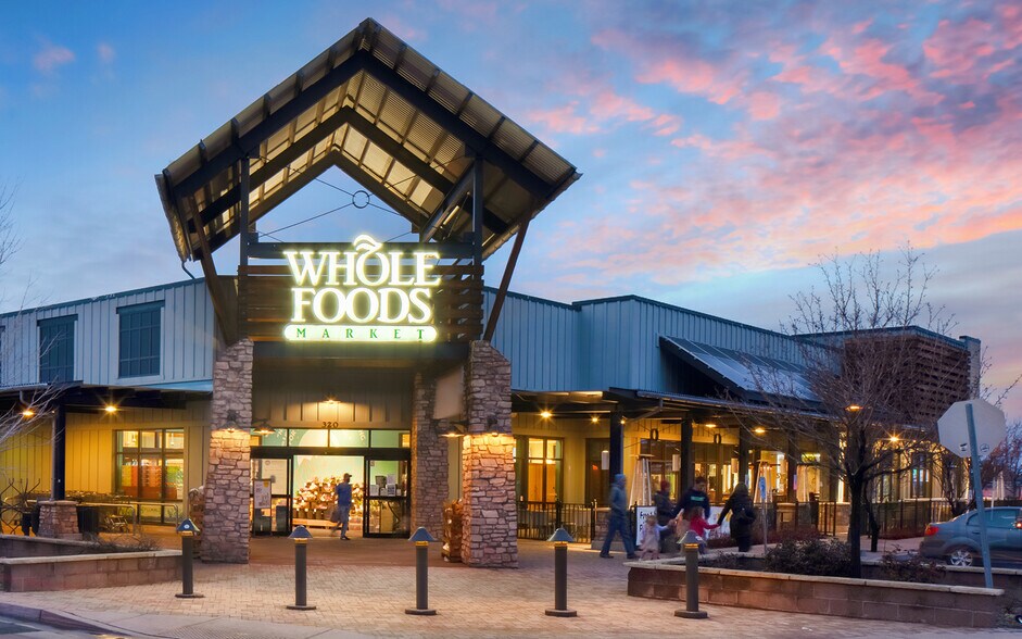 Primary Photo Of 320 S Cambridge Ln, Flagstaff Supermarket For Sale