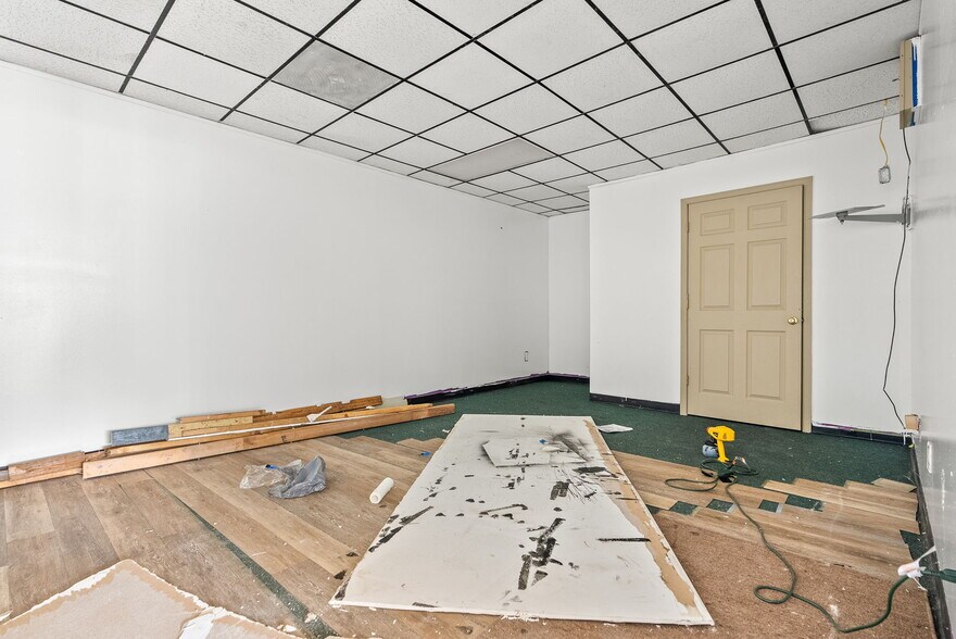 More Photos Of 1801 S Broad Ave, Lanett Auto Repair For Sale