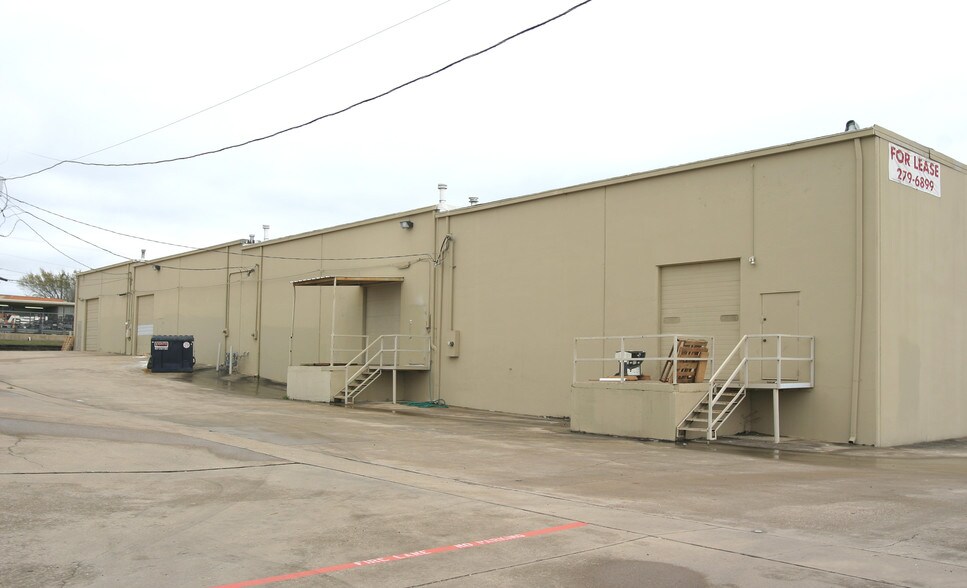 More Photos Of 4012-4018 Old Benbrook Rd, Fort Worth Warehouse For Lease