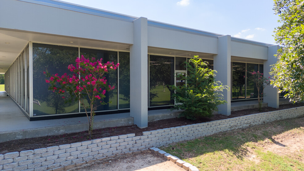 Primary Photo Of 3007 Earl Rudder Fwy, College Station Office For Lease