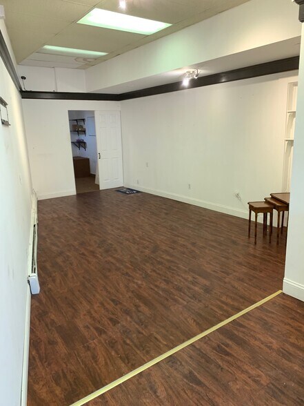More Photos Of 547 Valley Rd, Montclair Storefront Retail Office For Lease